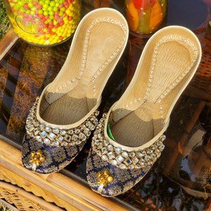 Handmade Khusaa, Punjabi Jutti for Indian Wedding